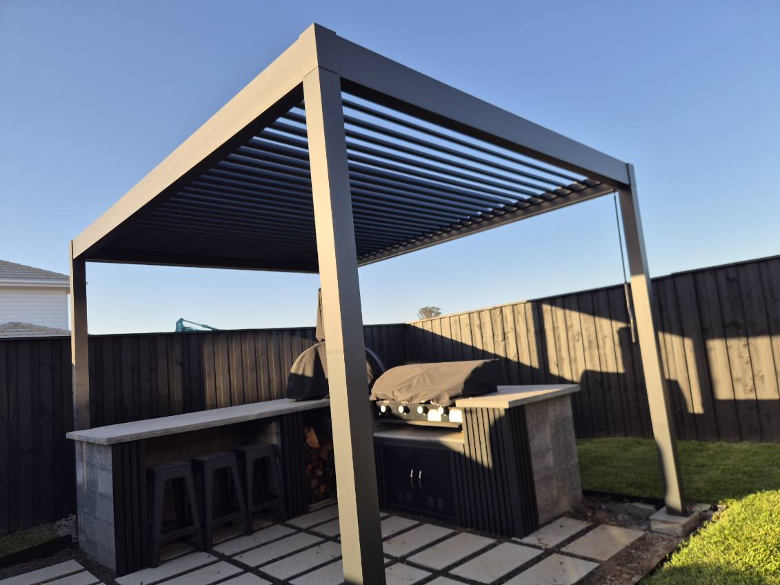 Terra Premier Modular Louvred Pergola